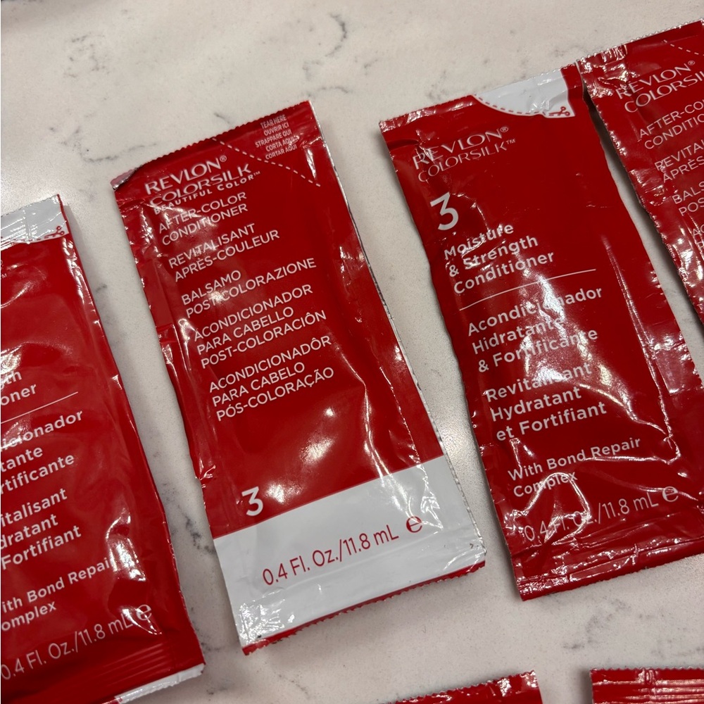 Revlon ColorSilk Moisture Conditioner Packets (9 packets)